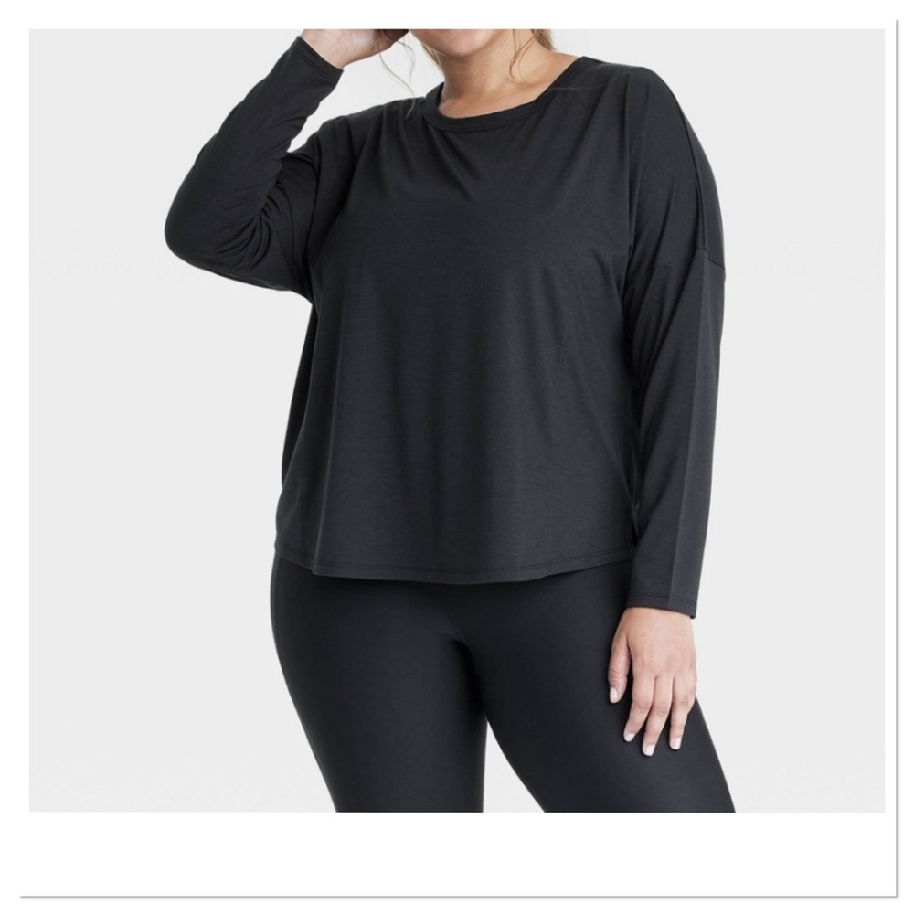 All in Motion Women’s Leggings Friendly Long Sleeve Top